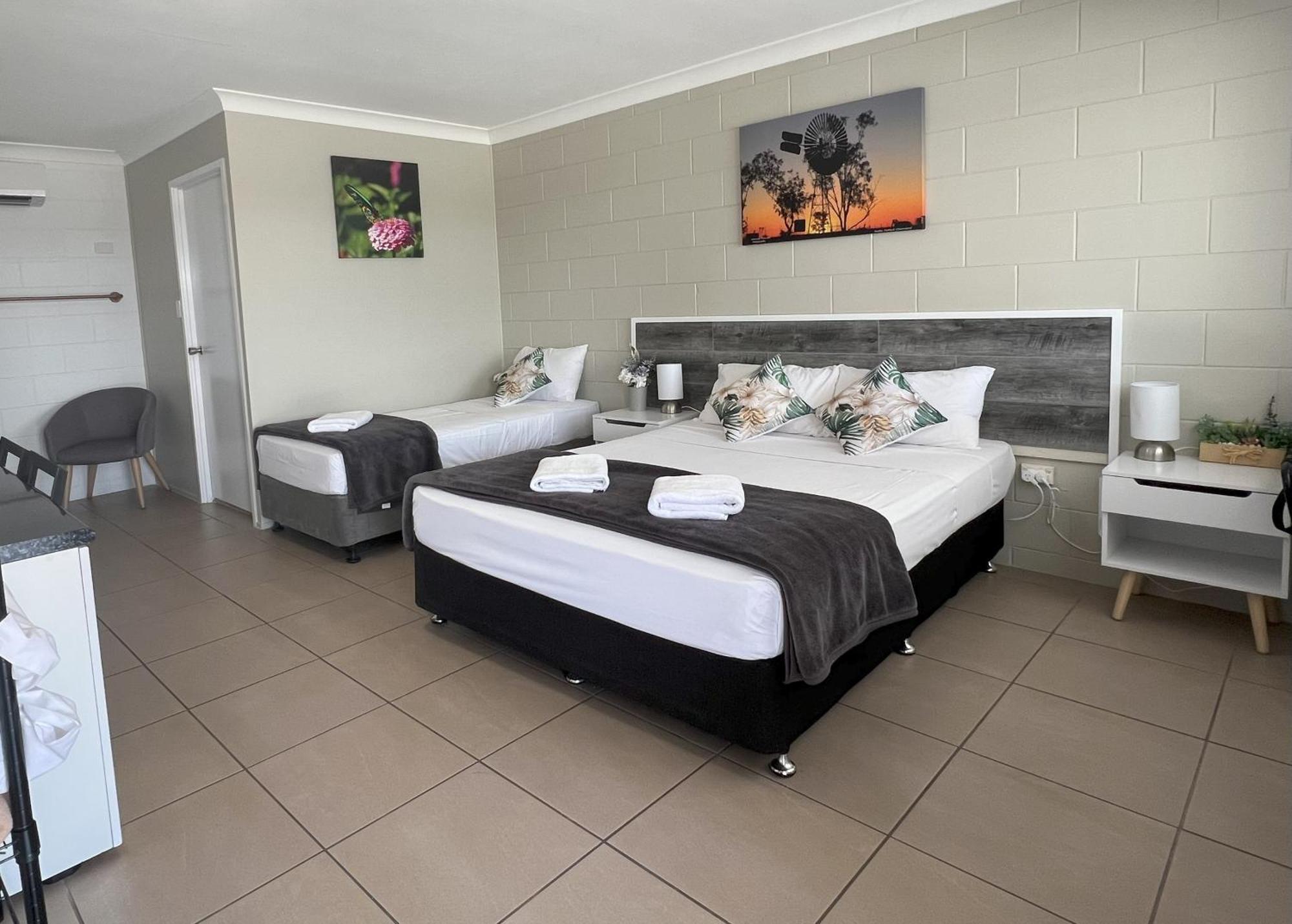Spanish Lace Motor Inn Townsville Exterior photo